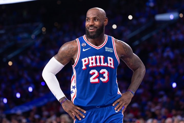 跨越23年!NBA官方:联盟120名球员出生于老詹NBA首秀当天或之后 跨越23年!NBA官方:联盟120名球员出生于老詹NBA首秀当天或之后